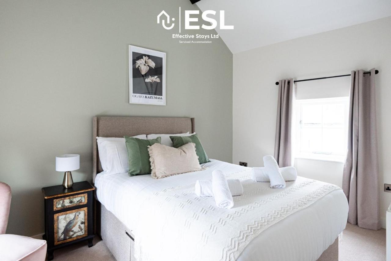 Elegant Apartment On Historic Cobbled High St Shrewsbury Town Centre Buitenkant foto