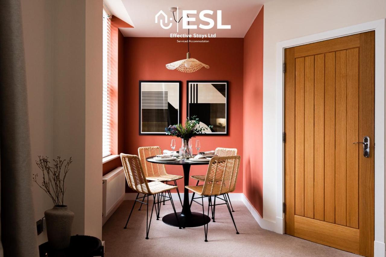 Elegant Apartment On Historic Cobbled High St Shrewsbury Town Centre Buitenkant foto